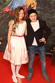 Momo Beier und Luis Vorbach bei der Deutschlandpremiere von DIE KLEINE HEXE (&copy;Foto: Martin Schmitz)